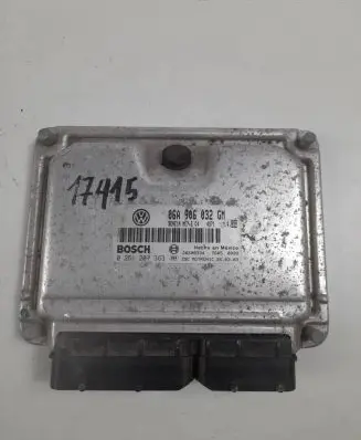 Volkswagen New Beetle Engine control unit/module 06a906032gm 0261207363