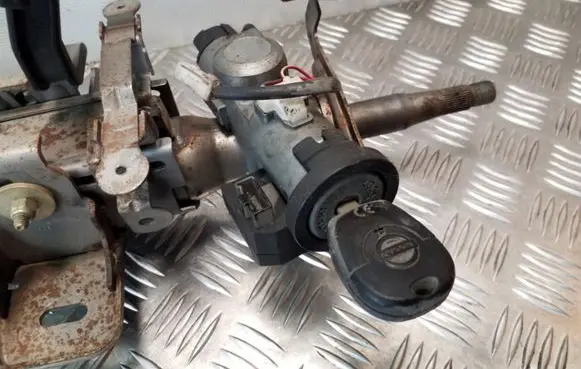 Nissan Primera Ignition lock