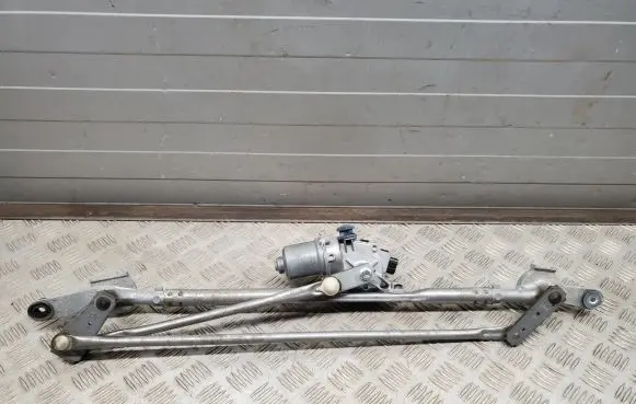 Chevrolet Camaro Front wiper linkage and motor 84498919