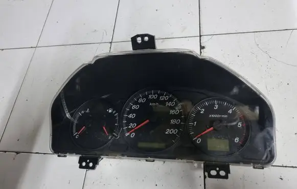 Mazda MPV II LW Speedometer (instrument cluster) LD6355430 1575107500
