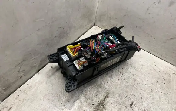 KIA Sorento Fuse module 911603E070