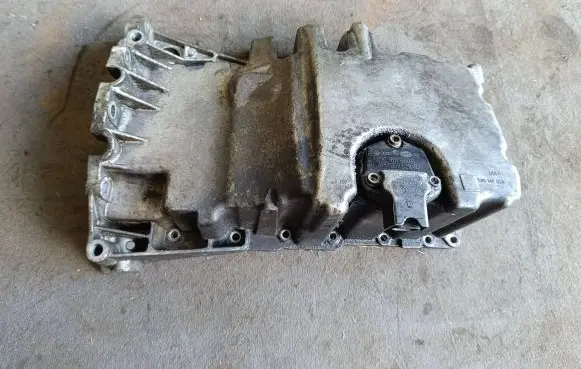 Volkswagen PASSAT B6 Oil sump 03G103603 V100 A3L733A0