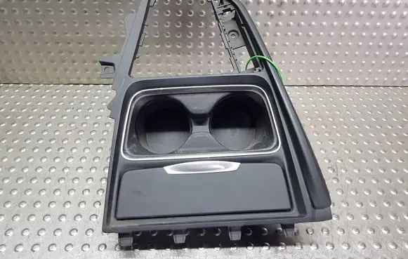BMW 3 F30 F35 F31 Cup holder front S26371487 9218925 92197007