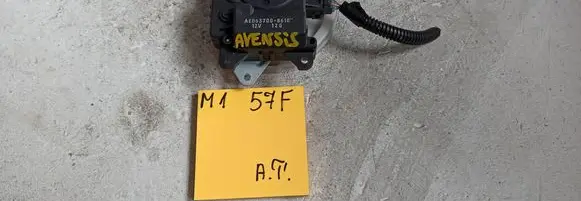 Toyota Avensis T250 Air flap motor/actuator AE0637008610