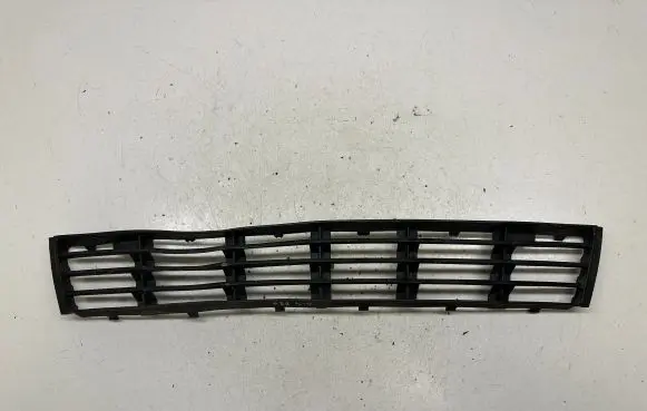 Audi A4 S4 B5 8D Front bumper lower grill 8D0807683AA