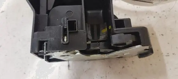 Peugeot 308 Tailgate/trunk/boot lock/catch/latch L0178851