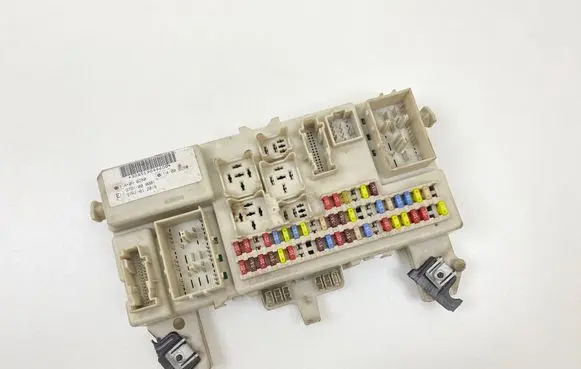 Ford Focus Comfort/convenience module 6M5T14014 5E44702 4M5T14A073