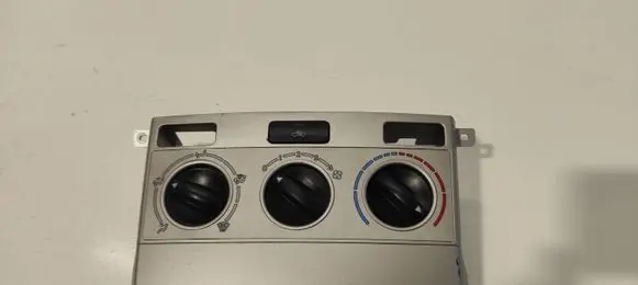 Toyota Corolla Verso AR10 Climate control unit 53706AO 55900OFO11 1050706