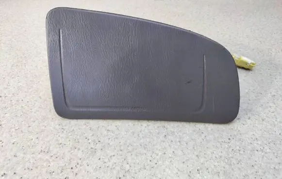 Mazda 626 Passenger airbag