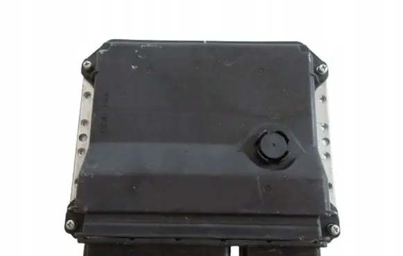 Toyota Avensis T270 Engine control unit/module 8966105G80