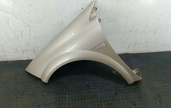 Renault Megane II Fender 8200495402