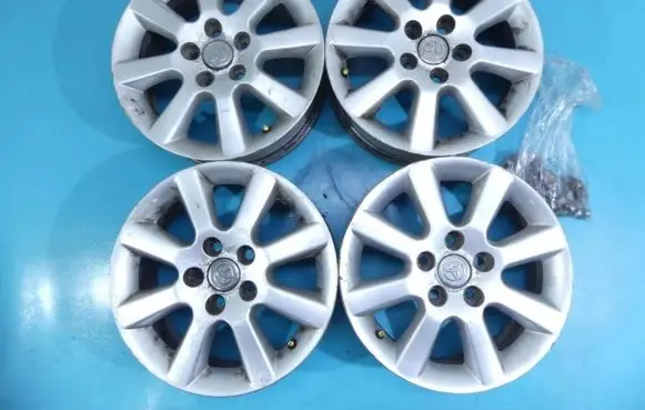 R16 alloy rim