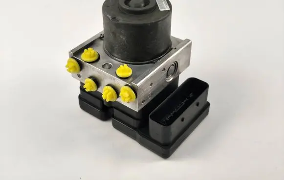 Mini One - Cooper R50 - 53 ABS Pump 6765323 6765325 10020700154