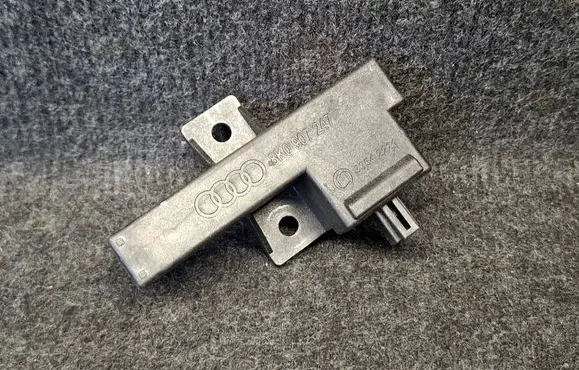 Audi A6 S6 C7 4G Keyless (KESSY) go control unit/module 8K0907247