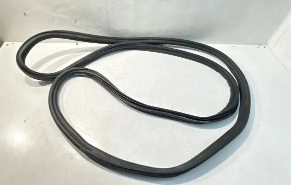Volkswagen Golf Sportsvan Trunk rubber seal (body) 