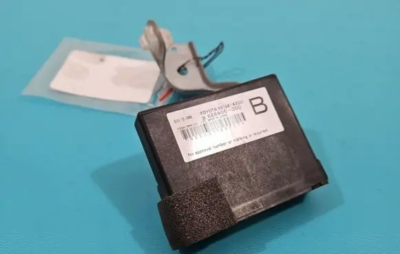Toyota RAV 4 (XA30) Central body control module 89784-42031 IMPRK1370425