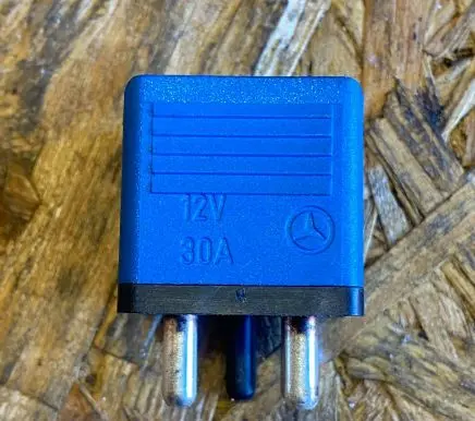 Mercedes-Benz E W124 Other relay 0015429919