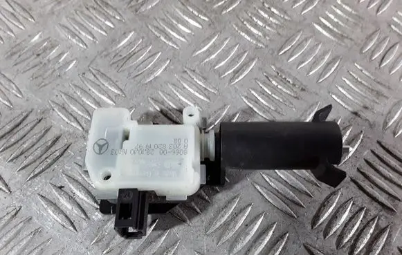 Mercedes-Benz B W245 Central locking motor A2038201997 A1698201414