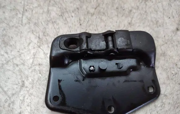 Mercedes-Benz E A207 Convertible roof lock/latch A2077700222