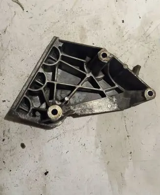 Seat Ibiza II (6k) Engine mounting bracket 038199207AJ