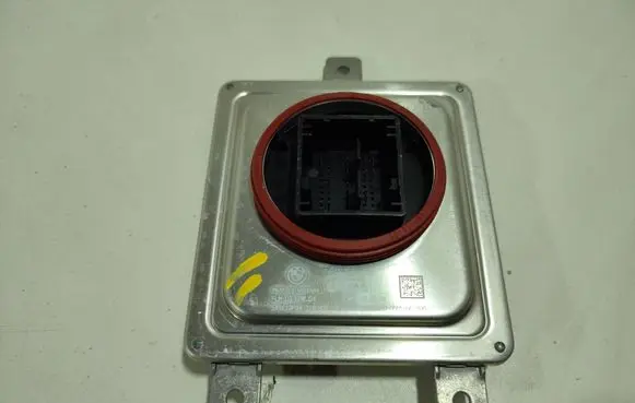 BMW 3 G20 G21 LED ballast control module 7933357