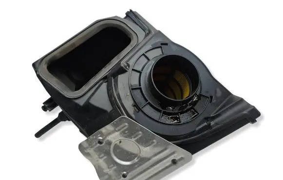 Audi A5 Air filter box 8W0133835