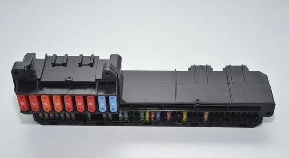 BMW 5 E60 E61 Fuse module 6932452