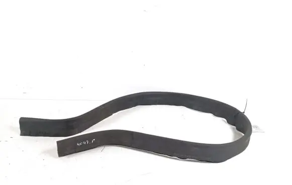 Mercedes-Benz CLS C218 X218 Engine compartment rubber A2126280800