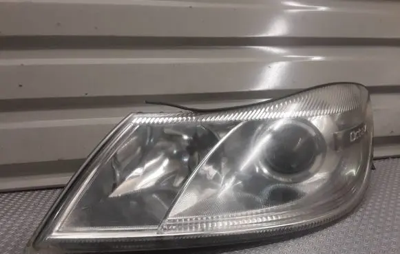 Skoda Octavia Mk2 (1Z) Headlight/headlamp 