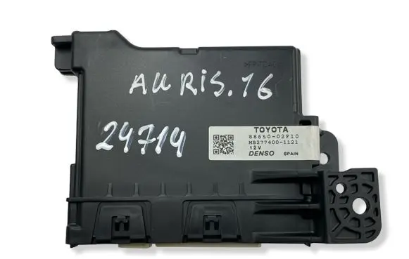 Toyota Auris E180 Climate control unit 8865002F10