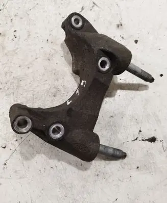 Ford S-MAX Engine mounting bracket