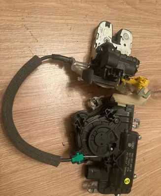 Volkswagen PASSAT B8 Tailgate/trunk/boot lift motor 3G0827887B