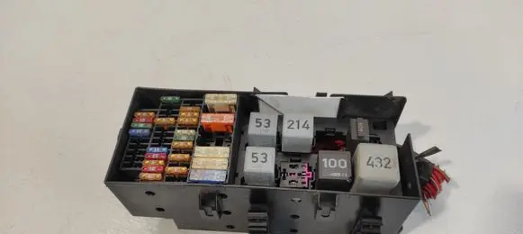 Volkswagen Phaeton Fuse module