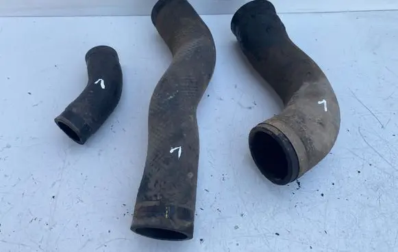 Intercooler hose/pipe