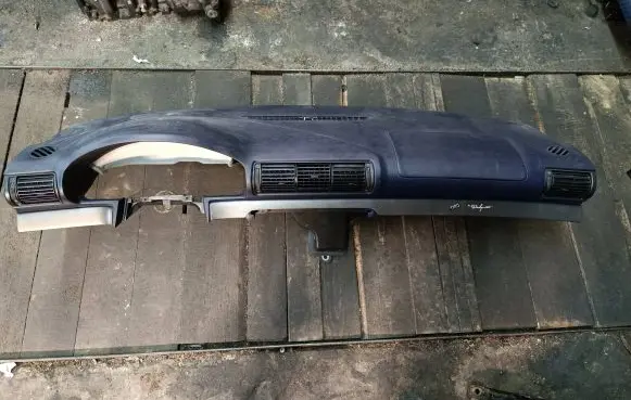Audi A4 S4 B5 8D Dashboard 8D0857069