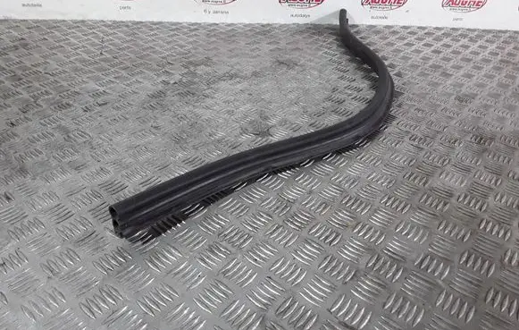 Audi A6 S6 C7 4G Rubber seal front coupe door window 