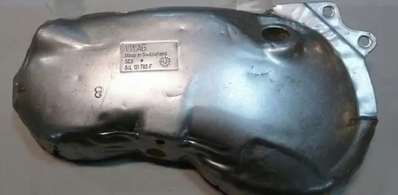 Volkswagen Golf VII Other engine bay part 04L131602P