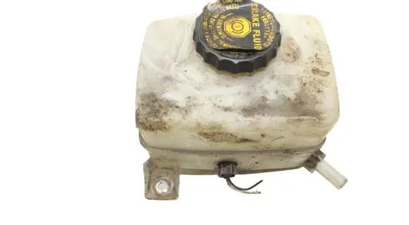 Lexus RX 330 - 350 - 400H Brake fluid reservoir 13231140500