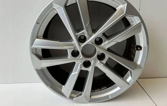 Audi A3 8Y R17 alloy rim 8Y060102L