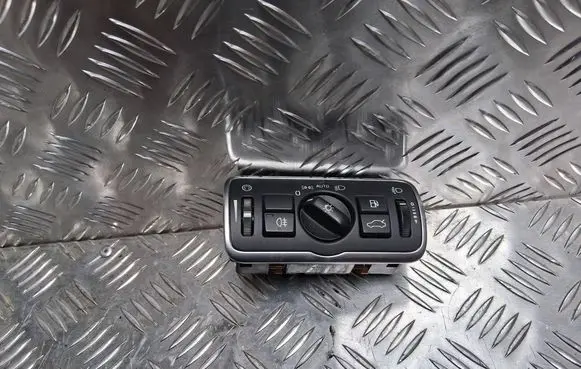 Volvo S60 Light switch 31443841