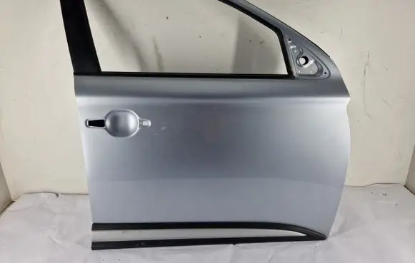 Mitsubishi Outlander Front door 