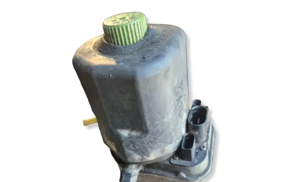Volkswagen Polo Power steering pump 6Q0423371 6Q0423376