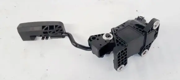 Honda CR-V Accelerator throttle pedal 2700000400 270000-0400