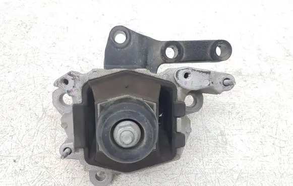 Ford Fusion II Engine mount bracket DG937M121 DG937M121DF 01817