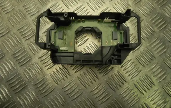 Radio/GPS head unit trim