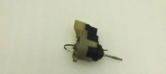 Headlight level adjustment motor