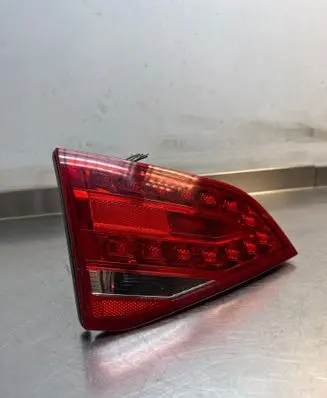 Tailgate rear/tail lights