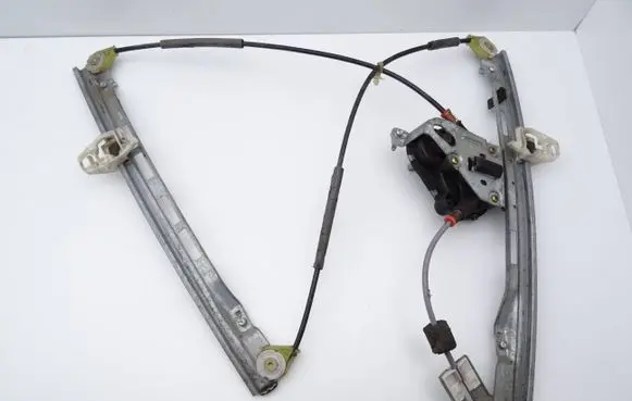 Peugeot 206 Front door manual window regulator