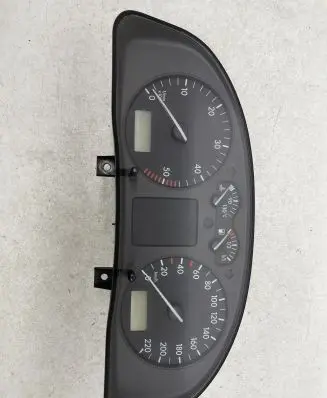 Volkswagen PASSAT B5 Speedometer (instrument cluster) 3L0919880D 110008776005 111008276005