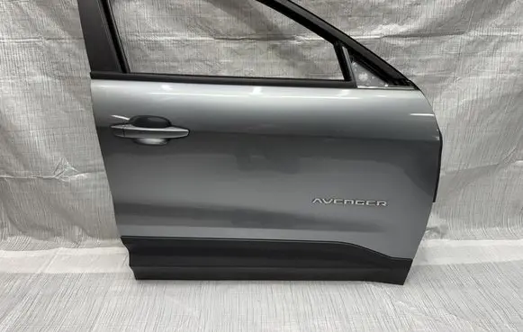 Jeep Avenger Front door 